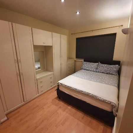 Sav Apartments Watford วัตฟอร์ด ภายนอก รูปภาพ