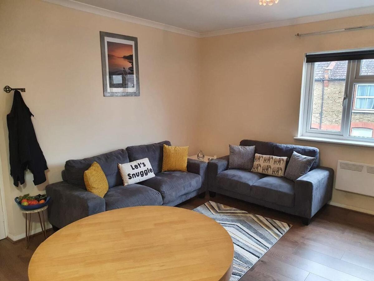 Sav Apartments Watford วัตฟอร์ด ห้อง รูปภาพ