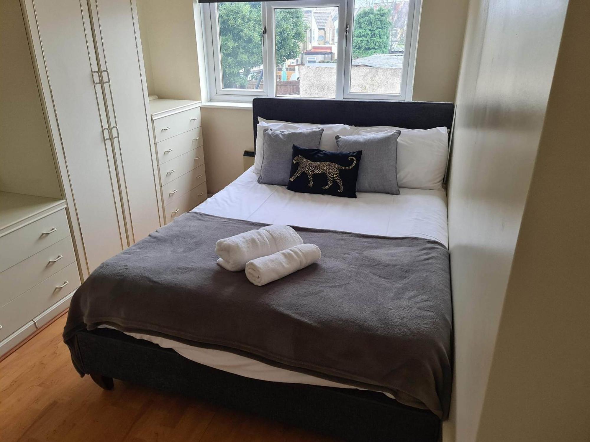 Sav Apartments Watford วัตฟอร์ด ห้อง รูปภาพ