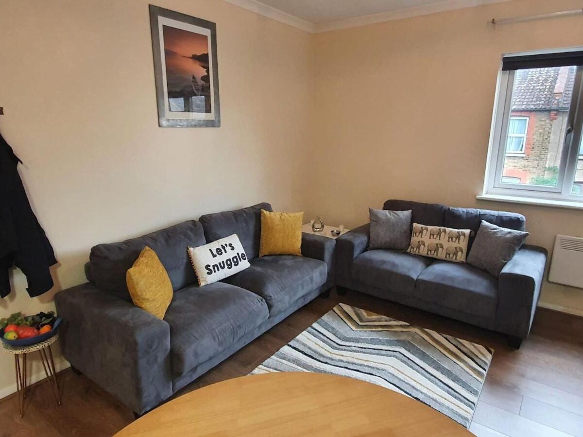 Sav Apartments Watford วัตฟอร์ด ห้อง รูปภาพ