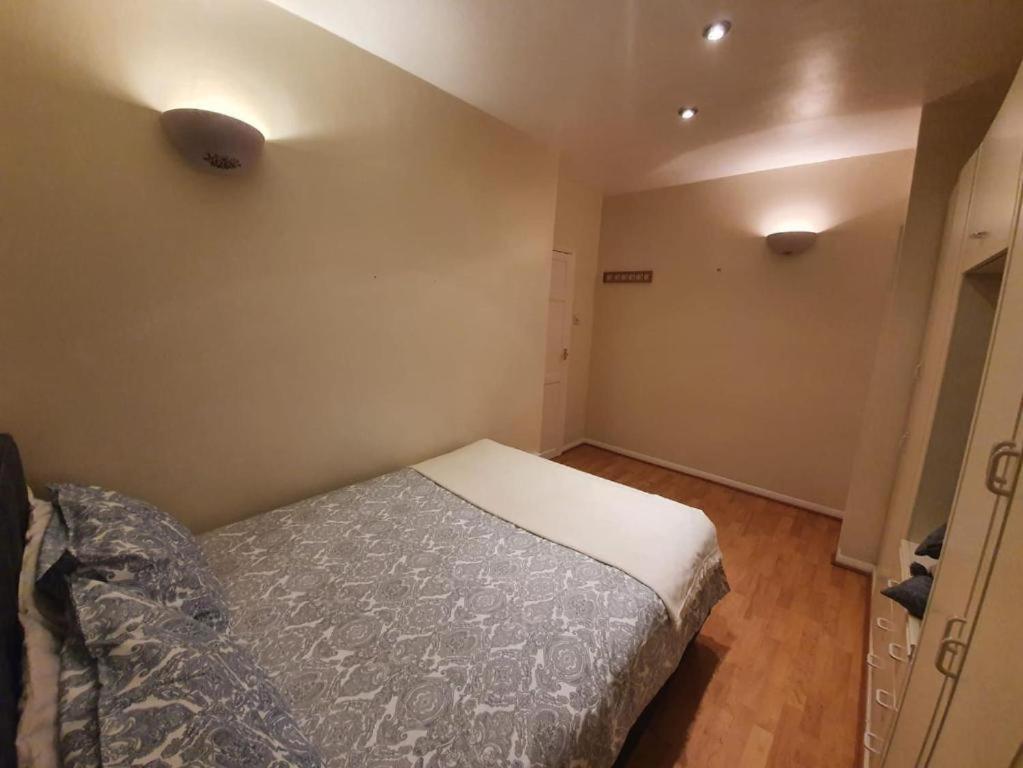 Sav Apartments Watford วัตฟอร์ด ภายนอก รูปภาพ